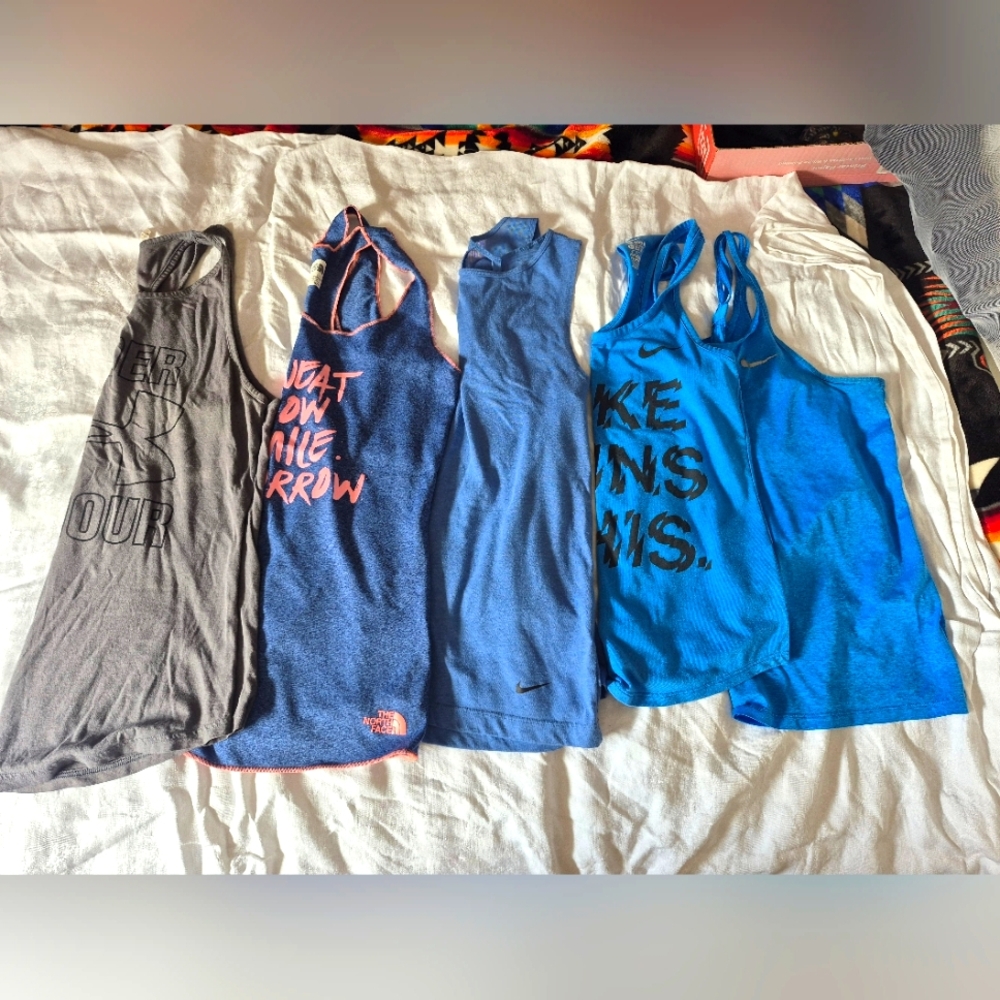 Womens Athletic Tops